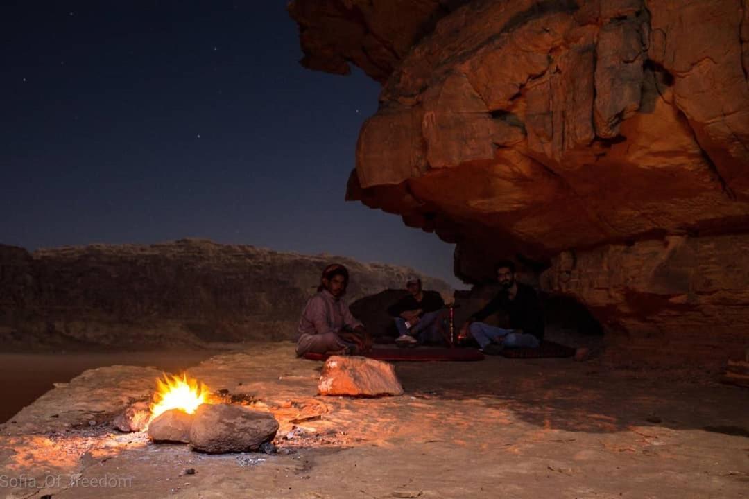 Bedouin Memories Camp Hotel Wadi Rum Esterno foto