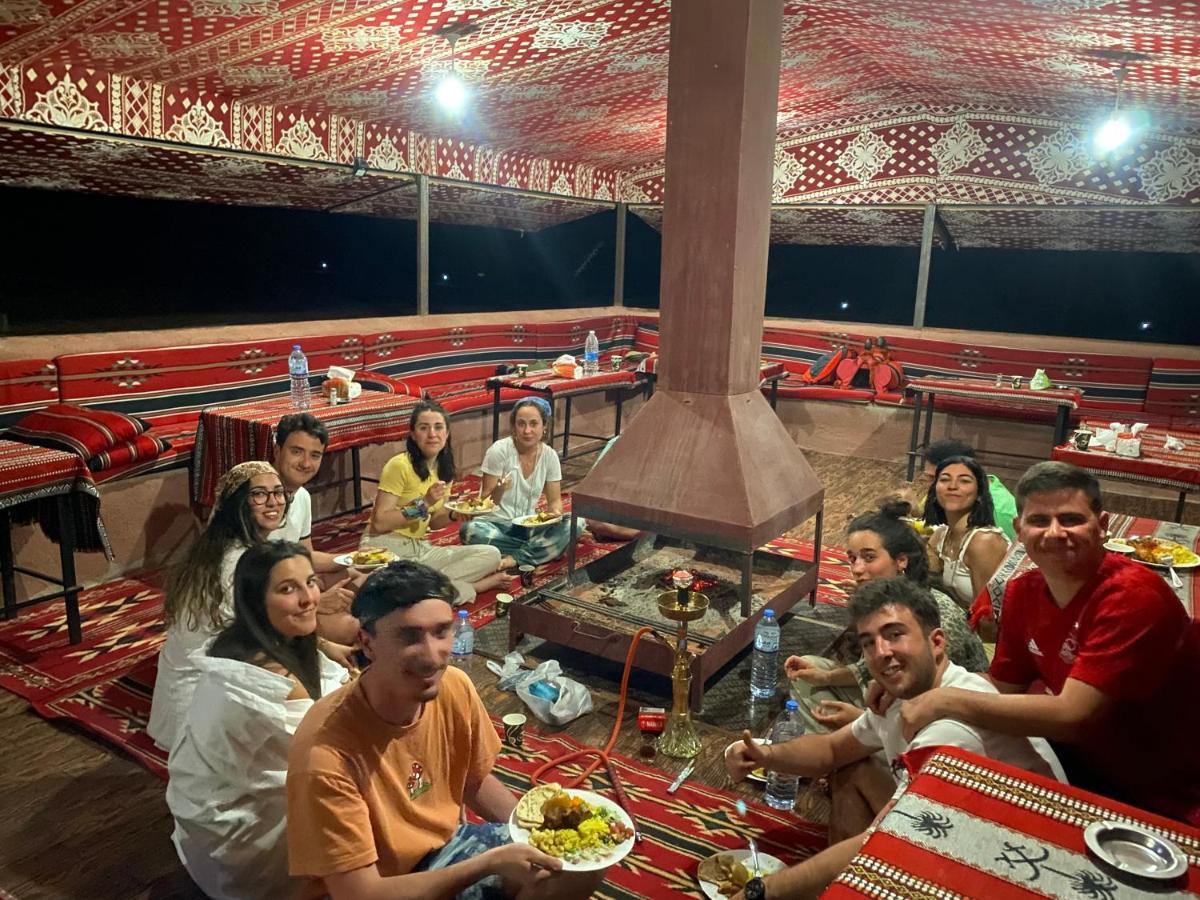 Bedouin Memories Camp Hotel Wadi Rum Esterno foto