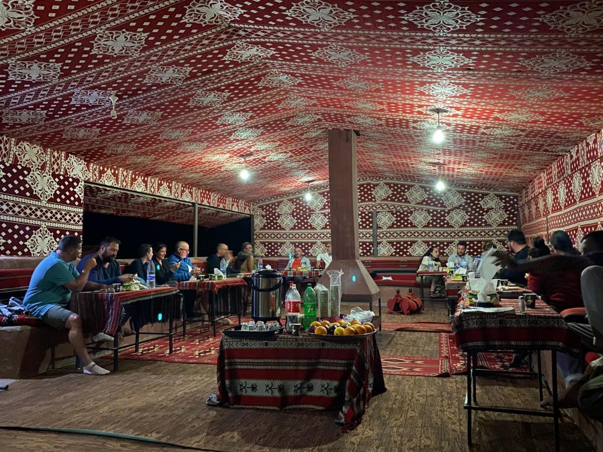 Bedouin Memories Camp Hotel Wadi Rum Esterno foto
