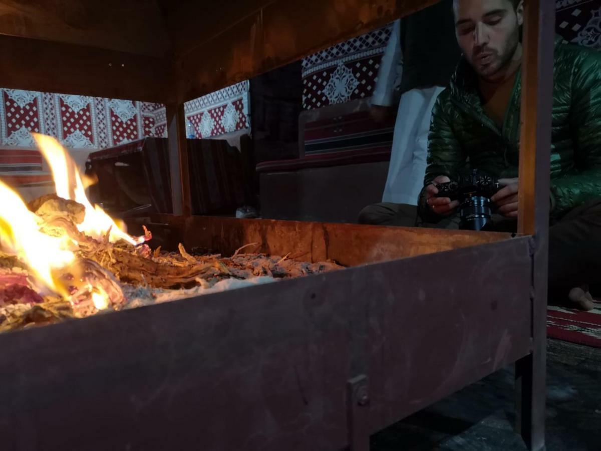 Bedouin Memories Camp Hotel Wadi Rum Esterno foto